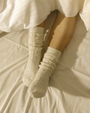 冷える足元にはやさしい重ね着を！靴下＆レッグウォーマー活用術